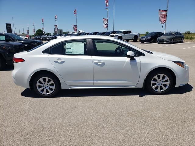 New 2026 Toyota Corolla LE FWD image 4