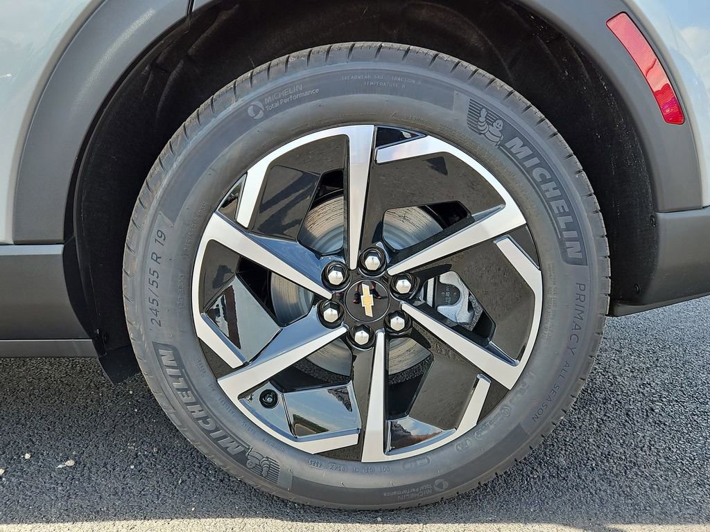 New 2026 Chevrolet Equinox EV LT FWD image 24