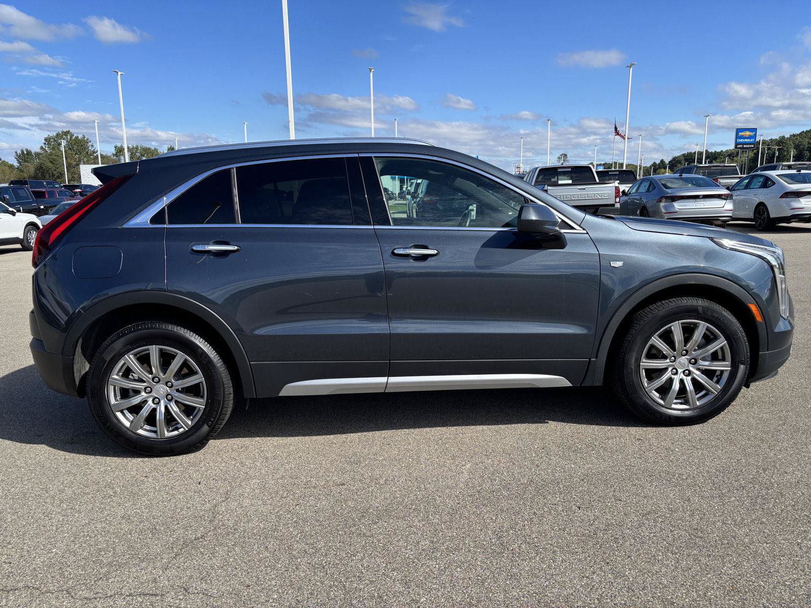 Used 2020 Cadillac XT4 Premium Luxury AWD/4WD image 6