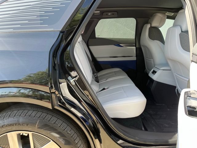 Certified 2025 Cadillac Optiq Luxury 1 AWD/4WD image 27