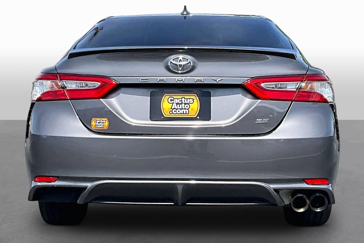 Used 2020 Toyota Camry SE FWD image 4