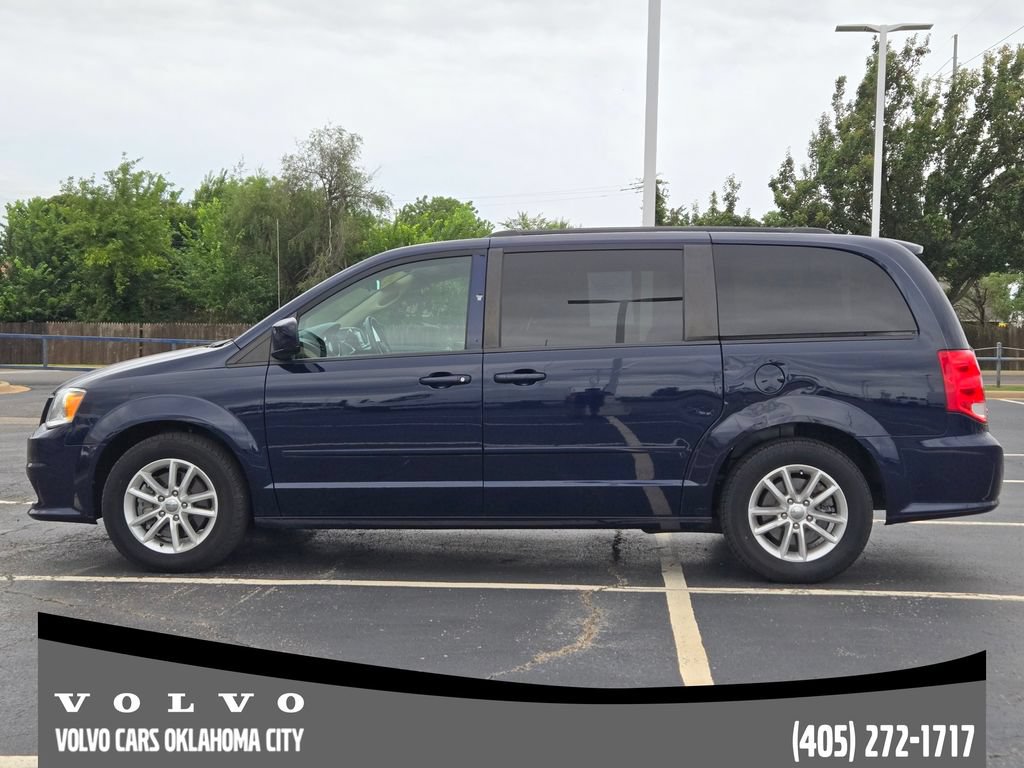 Used 2016 Dodge Grand Caravan SXT w/ Rear Park Assist Package FWD image 3