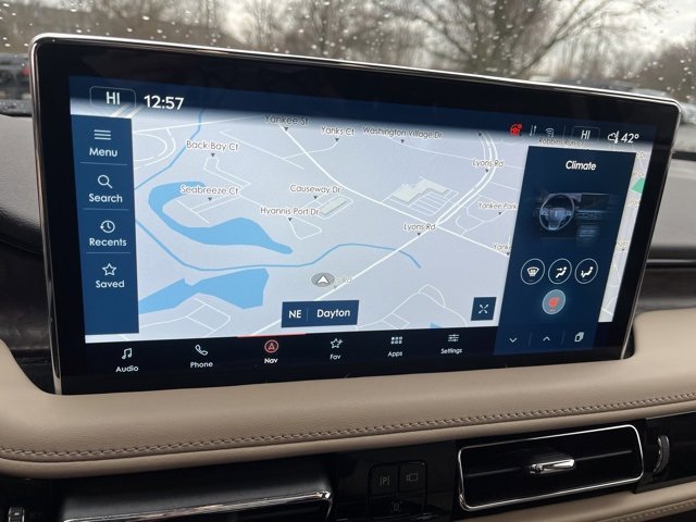 Used 2023 Lincoln Nautilus Reserve image 21