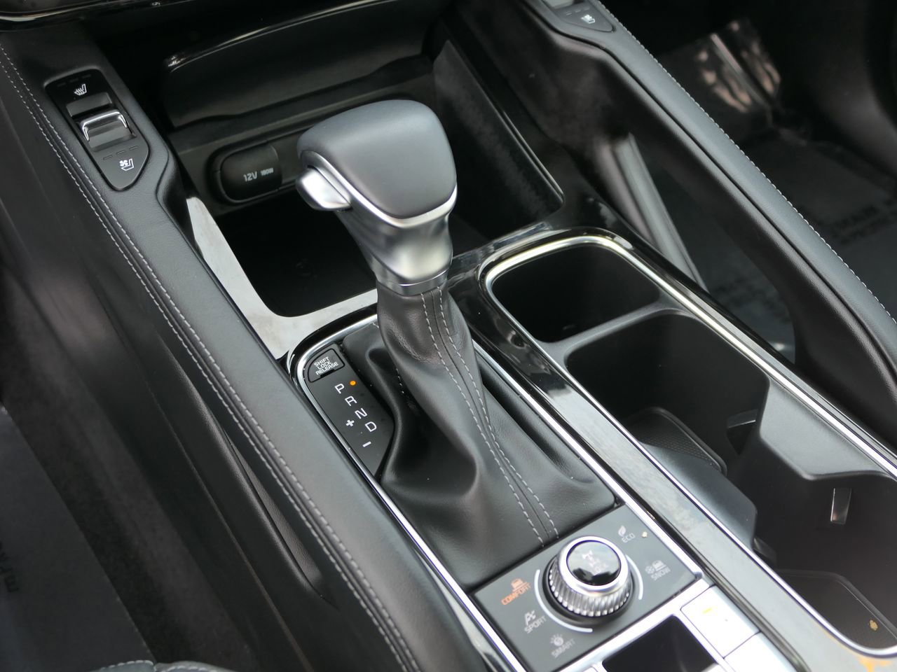 Used 2025 Kia Telluride AWD image 28