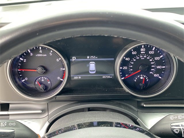 Used 2023 Kia Carnival LX image 16