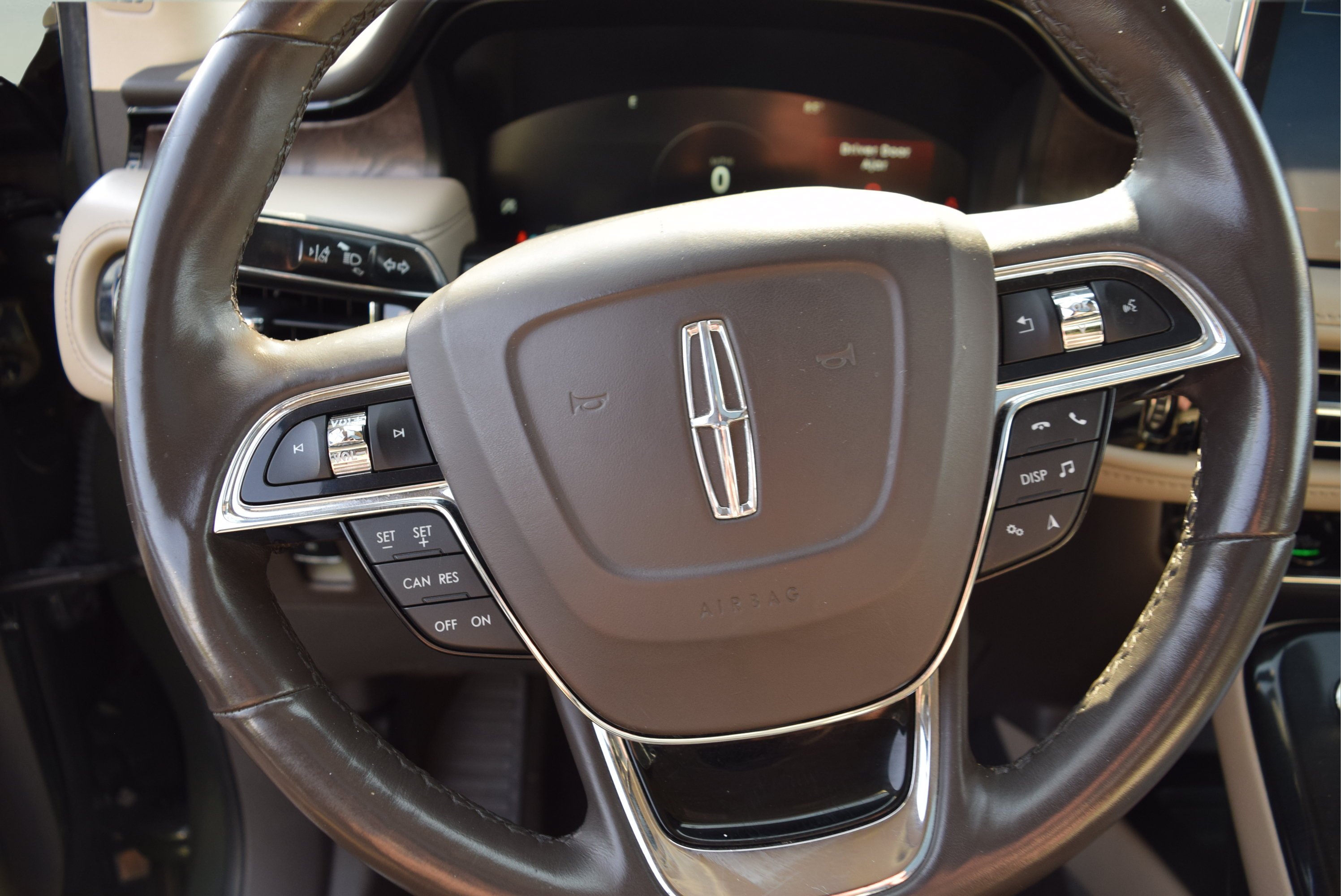 Used 2022 Lincoln Nautilus Reserve AWD/4WD image 11