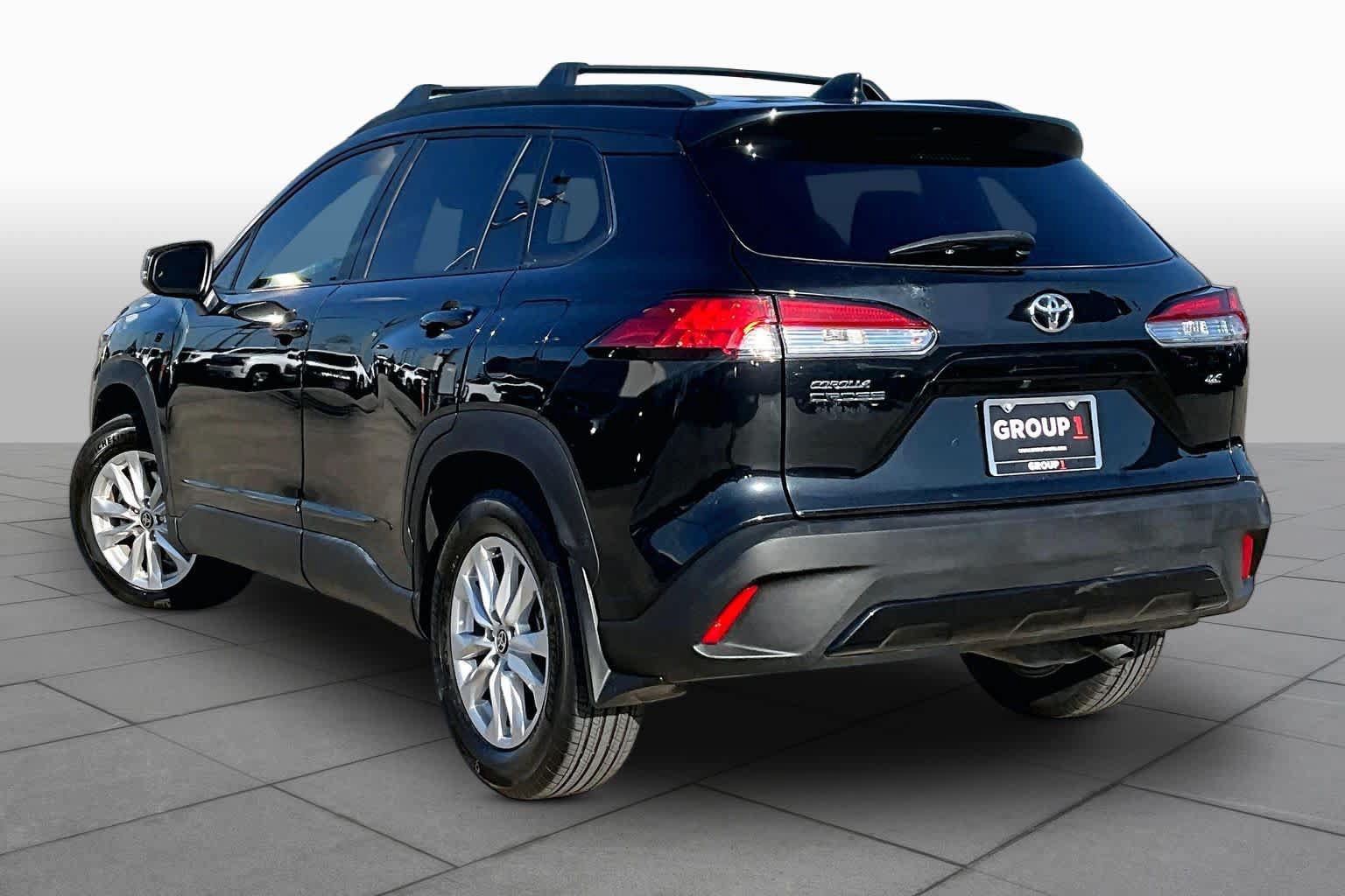 Used 2023 Toyota Corolla Cross LE w/ Moonroof Package FWD image 12
