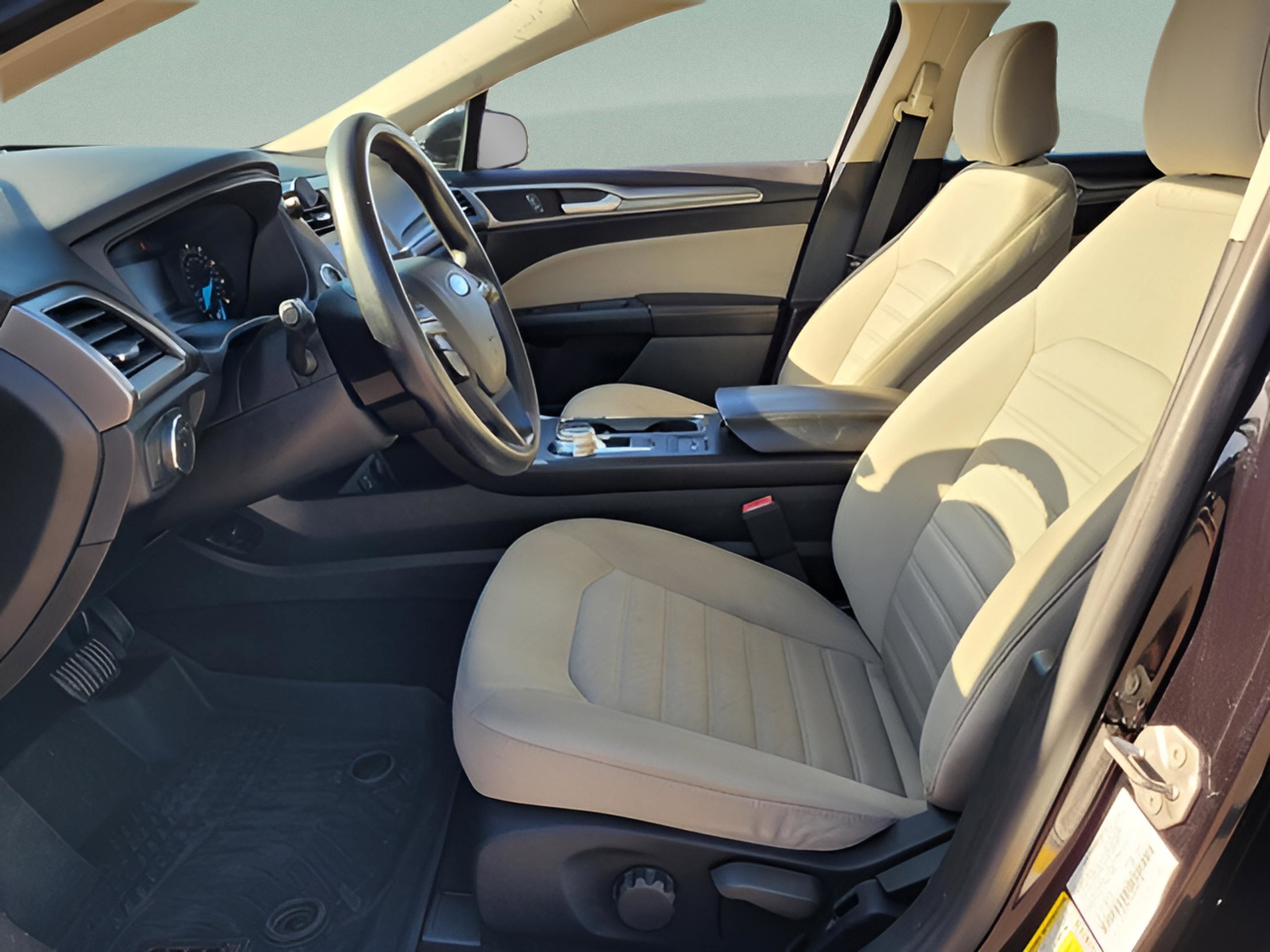 Used 2020 Ford Fusion S image 11