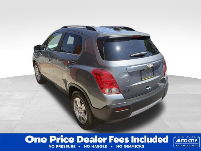 Used 2015 Chevrolet Trax LT w/ LT Sun and Sound Package FWD image 4