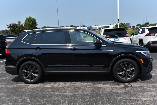 Certified 2023 Volkswagen Tiguan SE w/ Panoramic Sunroof Package FWD image 5