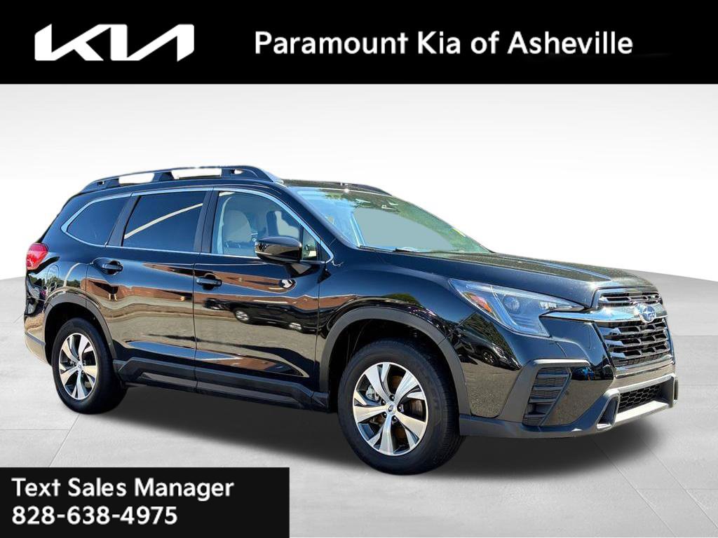 Used 2025 Subaru Ascent Premium AWD/4WD image 1