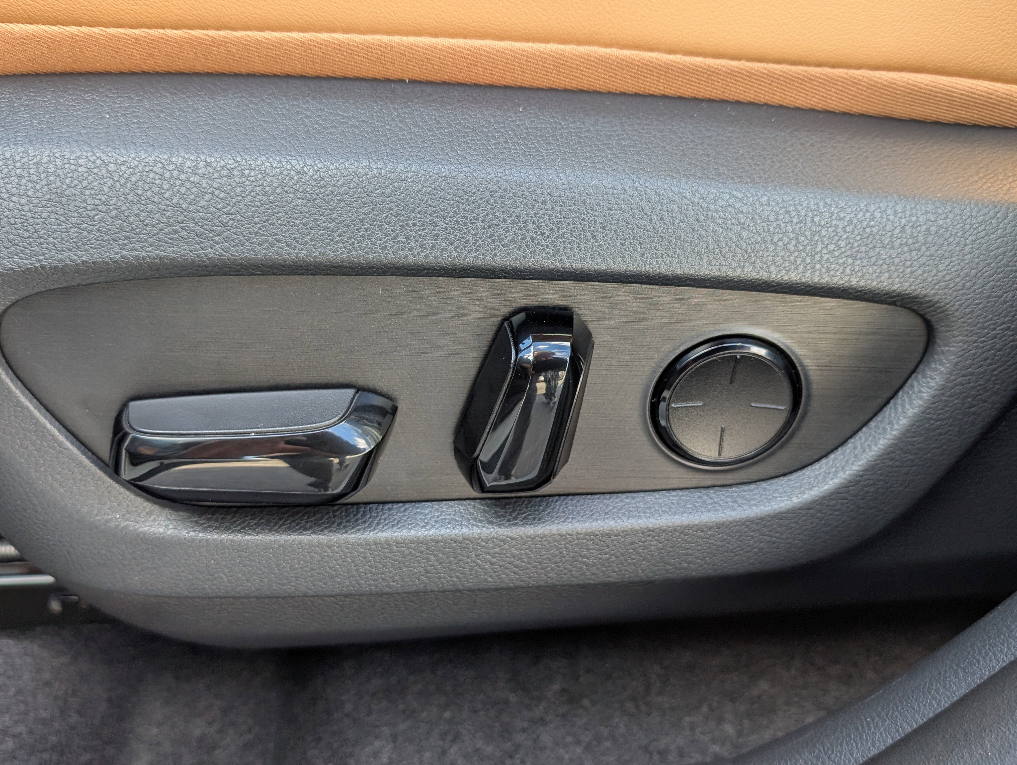 New 2026 Lexus NX 450h+ AWD w/ Luxury Package image 21