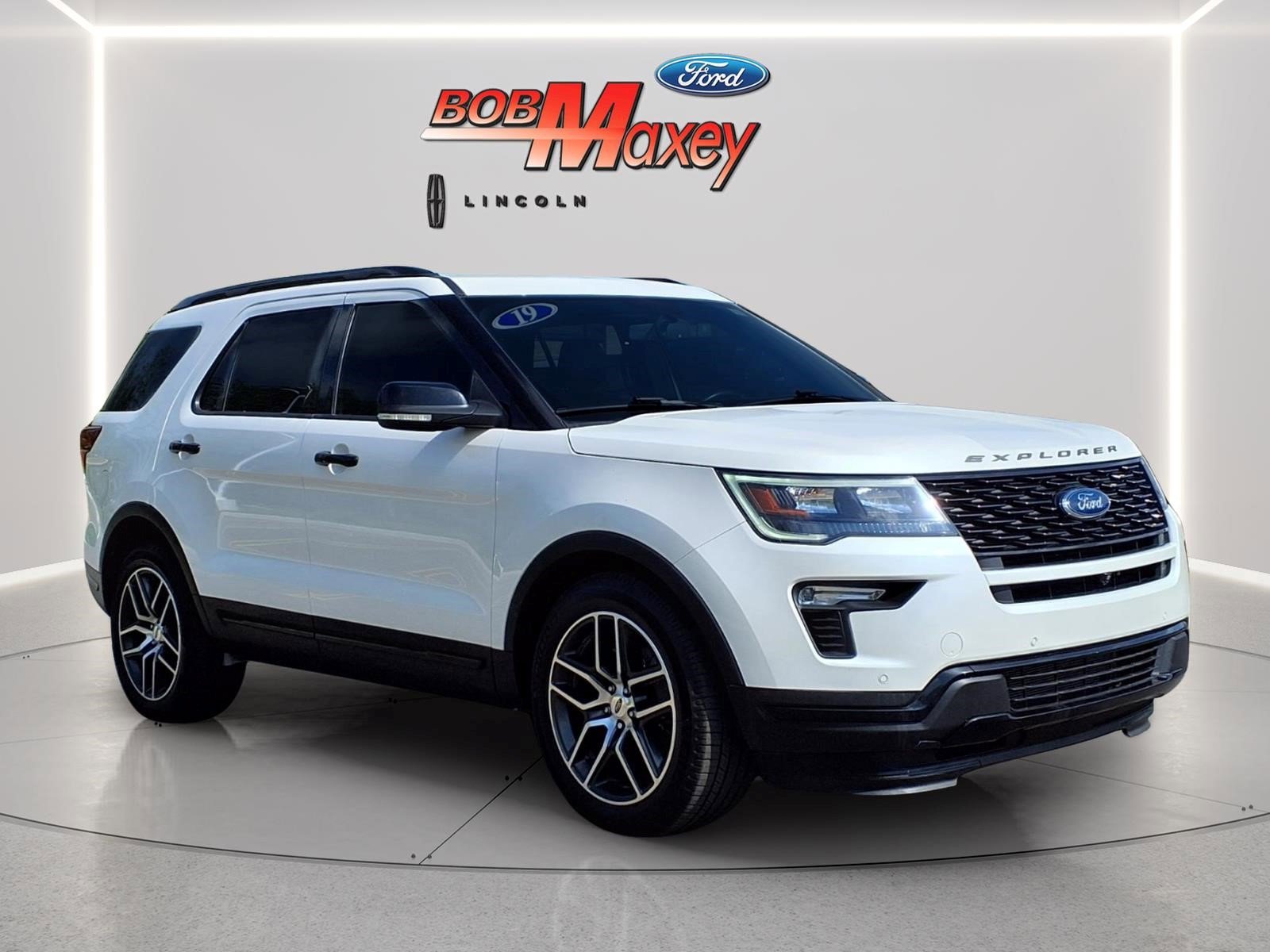 Used 2019 Ford Explorer Sport w/ Equipment Group 401A AWD/4WD image 3