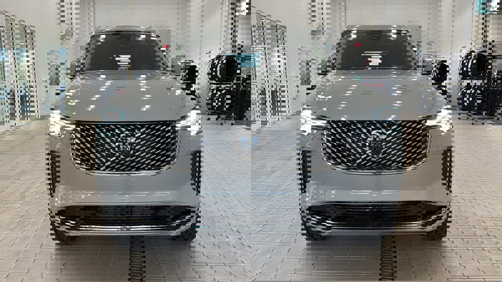 New 2026 Volvo XC90 B6 Plus w/ Protection Package Premier image 10