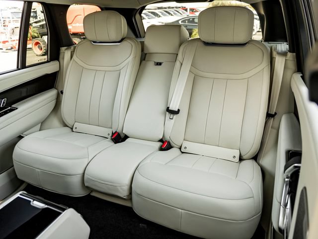 New 2026 Land Rover Range Rover Long Wheelbase Autobiography AWD/4WD image 27