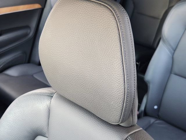 Used 2024 Volvo XC90 B6 Plus w/ Protection Package Premier AWD/4WD image 16