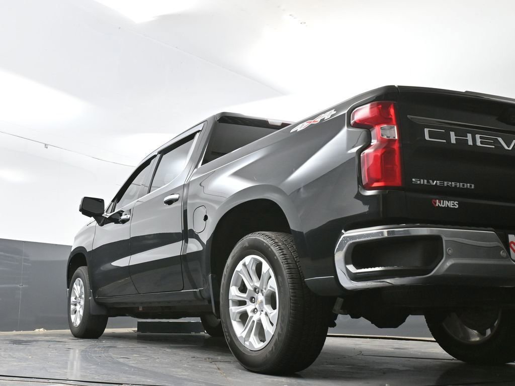 Used 2023 Chevrolet Silverado 1500 LTZ AWD/4WD image 31