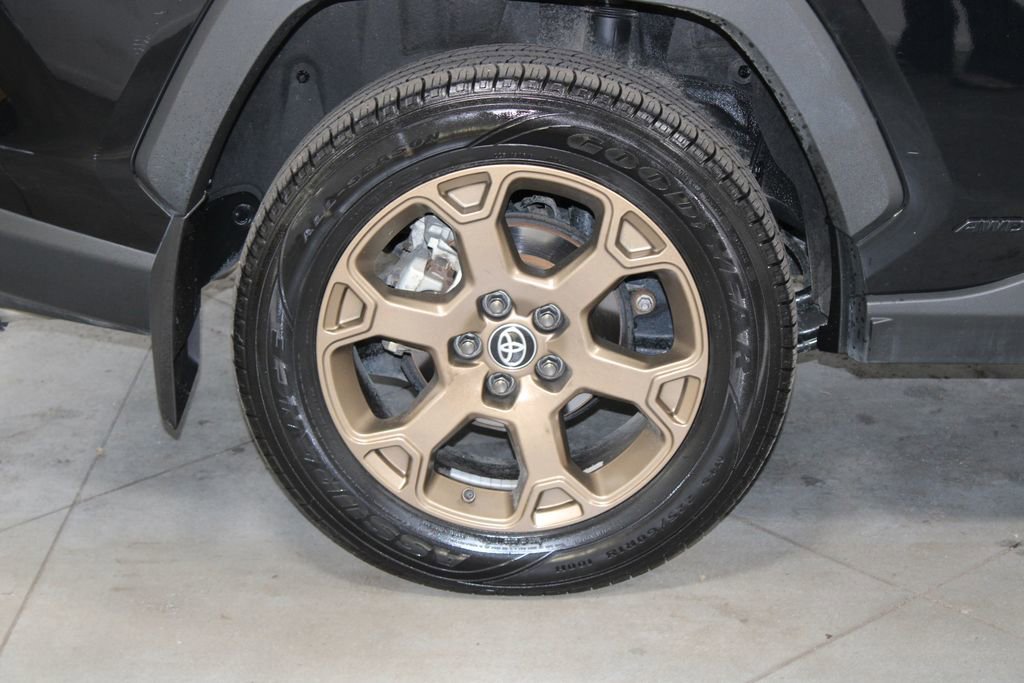Used 2024 Toyota RAV4 AWD Hybrid image 13