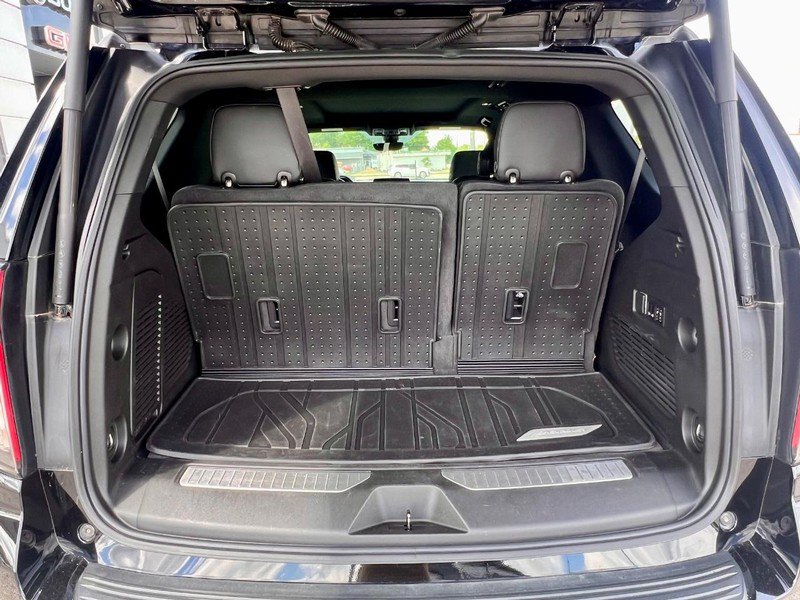 Used 2022 Chevrolet Tahoe High Country w/ Premium Package 2 AWD/4WD image 6