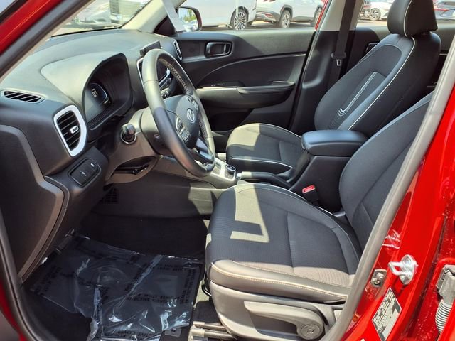 Certified 2025 Hyundai Venue Limited FWD image 15