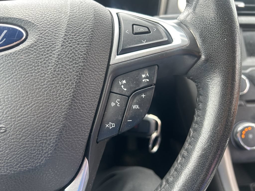 Used 2015 Ford Fusion SE w/ Equipment Group 202A FWD image 15