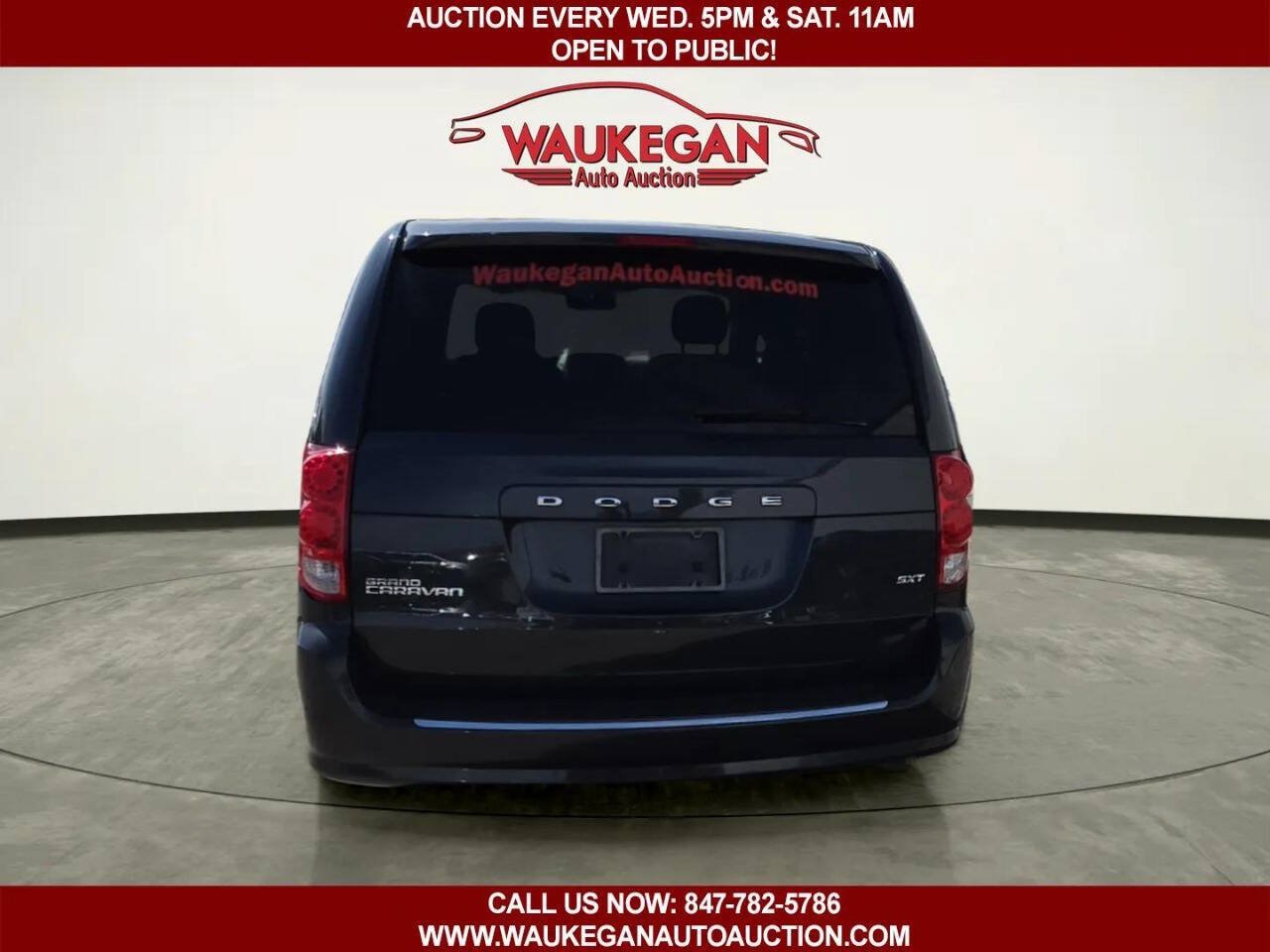 Used 2014 Dodge Grand Caravan SXT FWD image 4