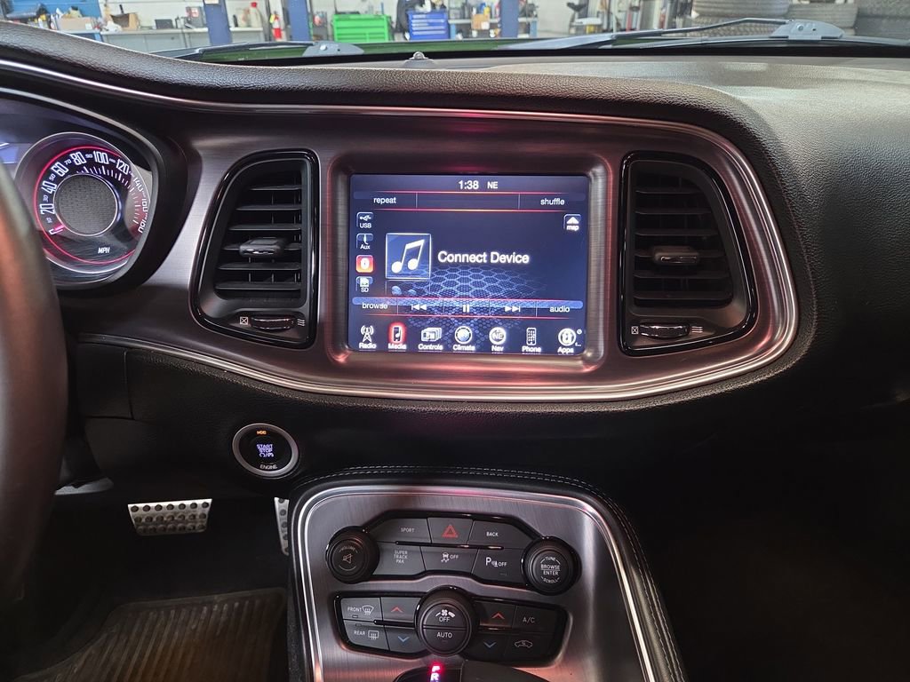 Used 2015 Dodge Challenger R/T Scat Pack w/ Scat Pack Stripe Group image 17