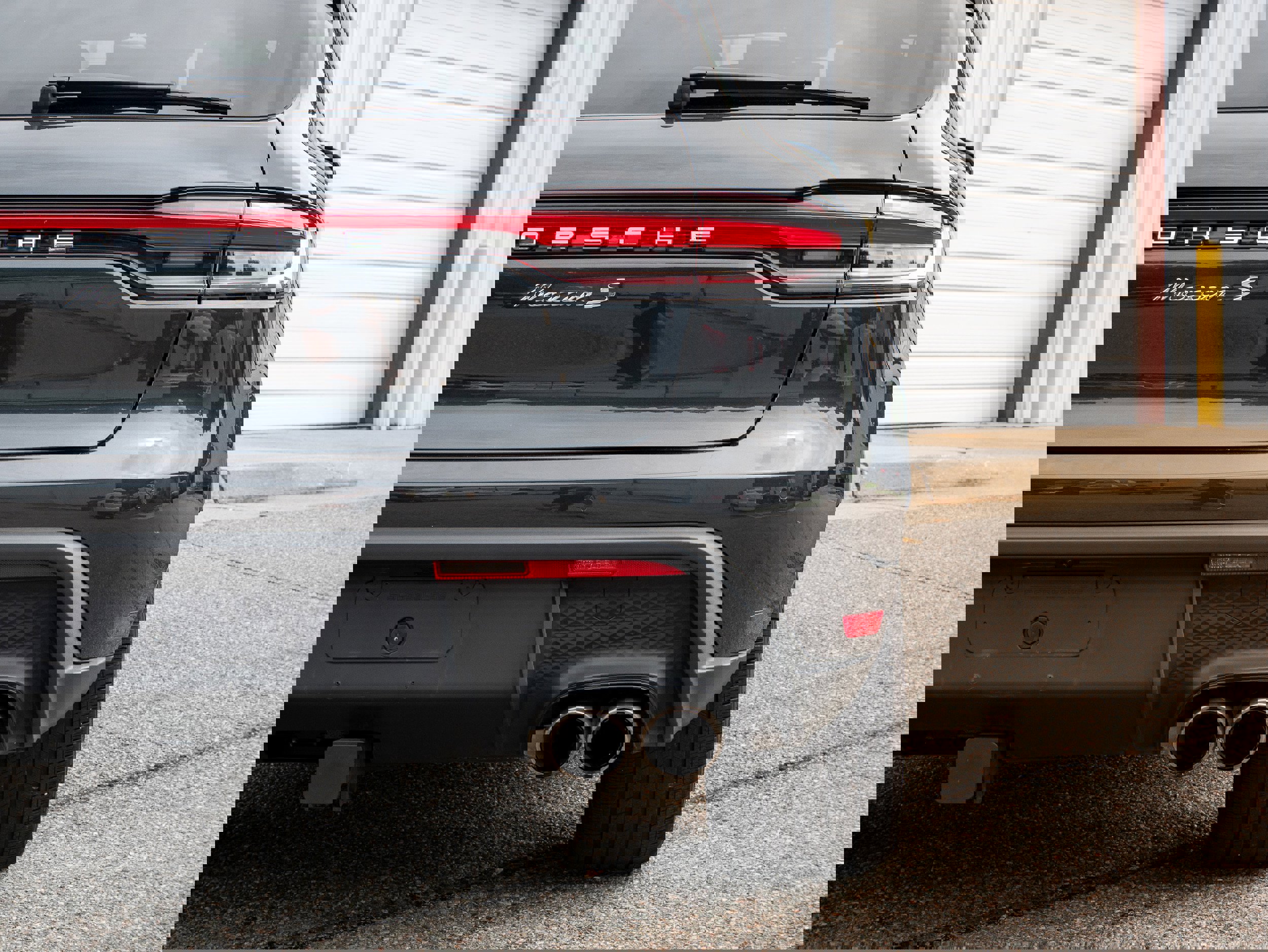 Used 2024 Porsche Macan S image 8