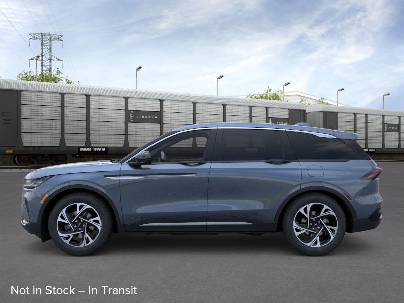 New 2026 Lincoln Nautilus Premier image 2