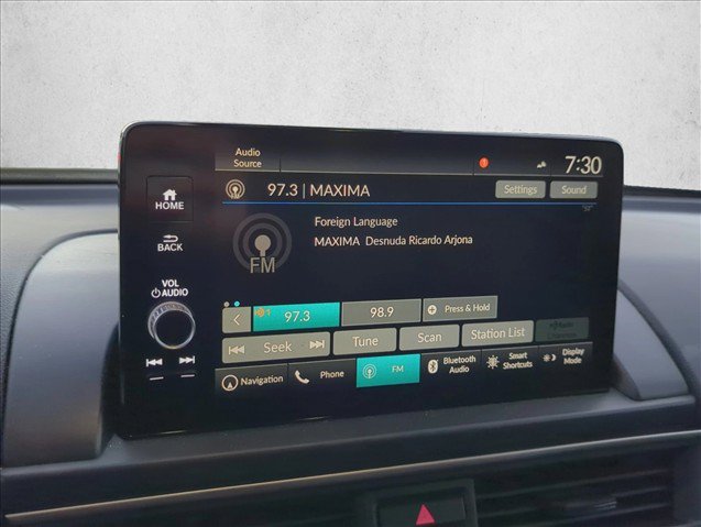 Used 2023 Honda Pilot Touring image 14