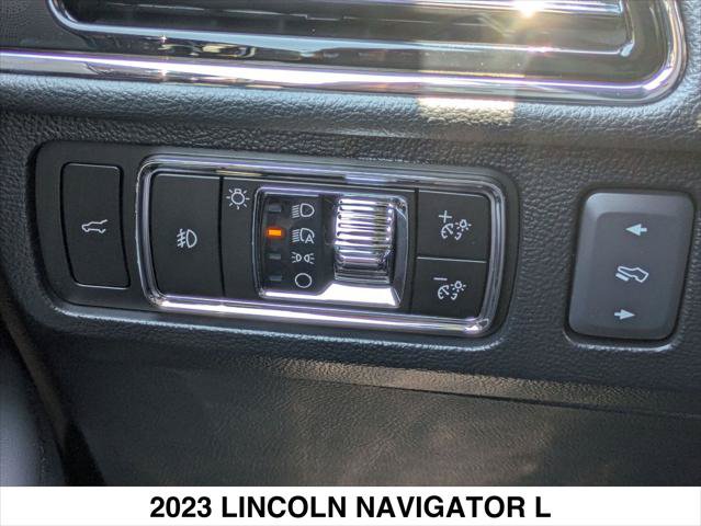 Certified 2023 Lincoln Navigator L Reserve AWD/4WD image 19