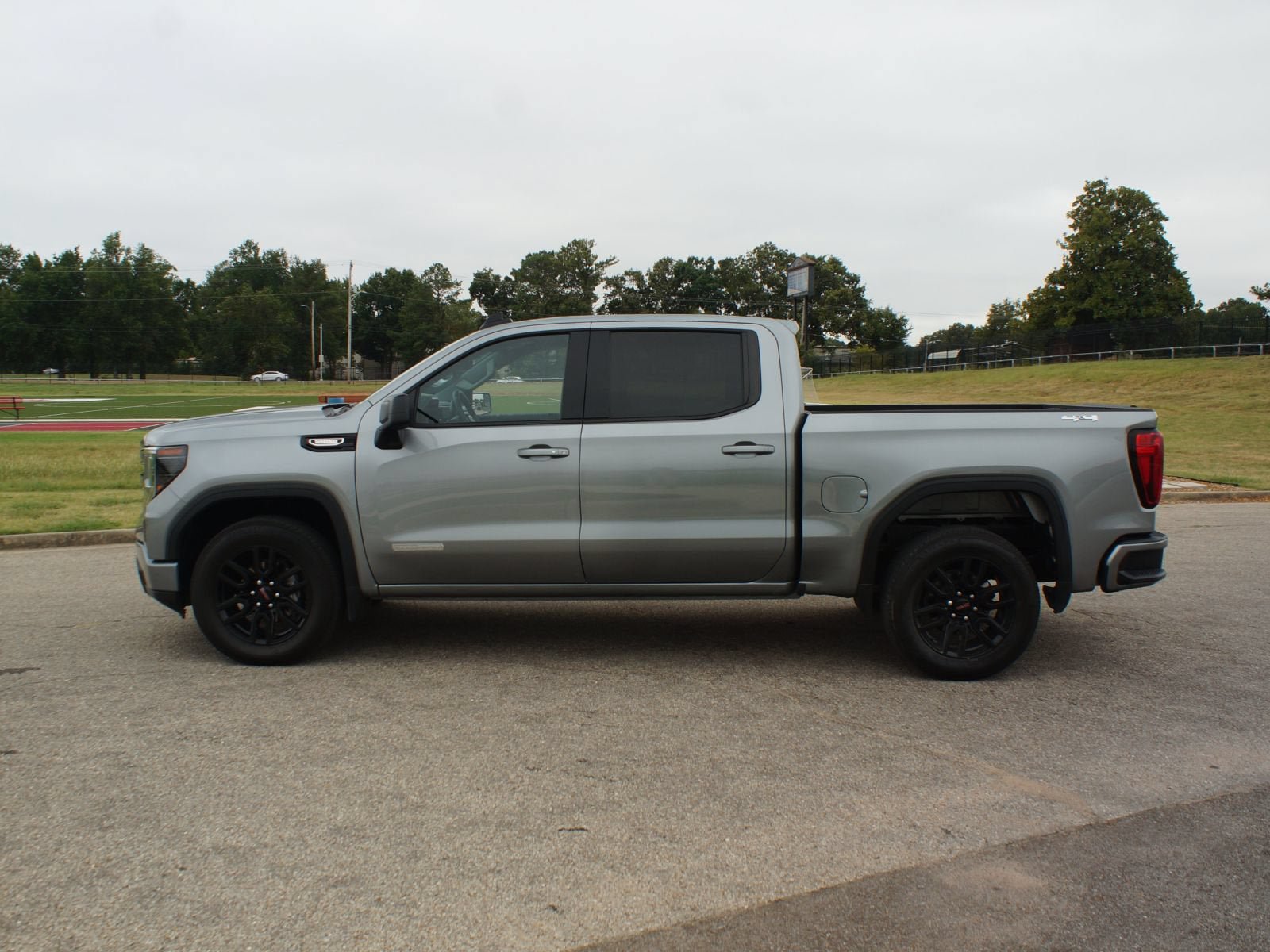 Used 2025 GMC Sierra 1500 Elevation AWD/4WD image 13