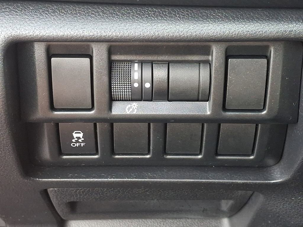 Used 2018 Subaru Crosstrek 2.0i Premium image 24