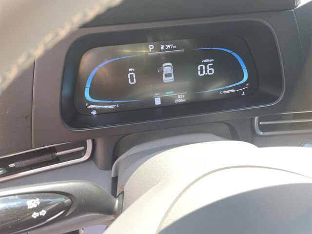 Used 2025 Hyundai Elantra Sport FWD image 18