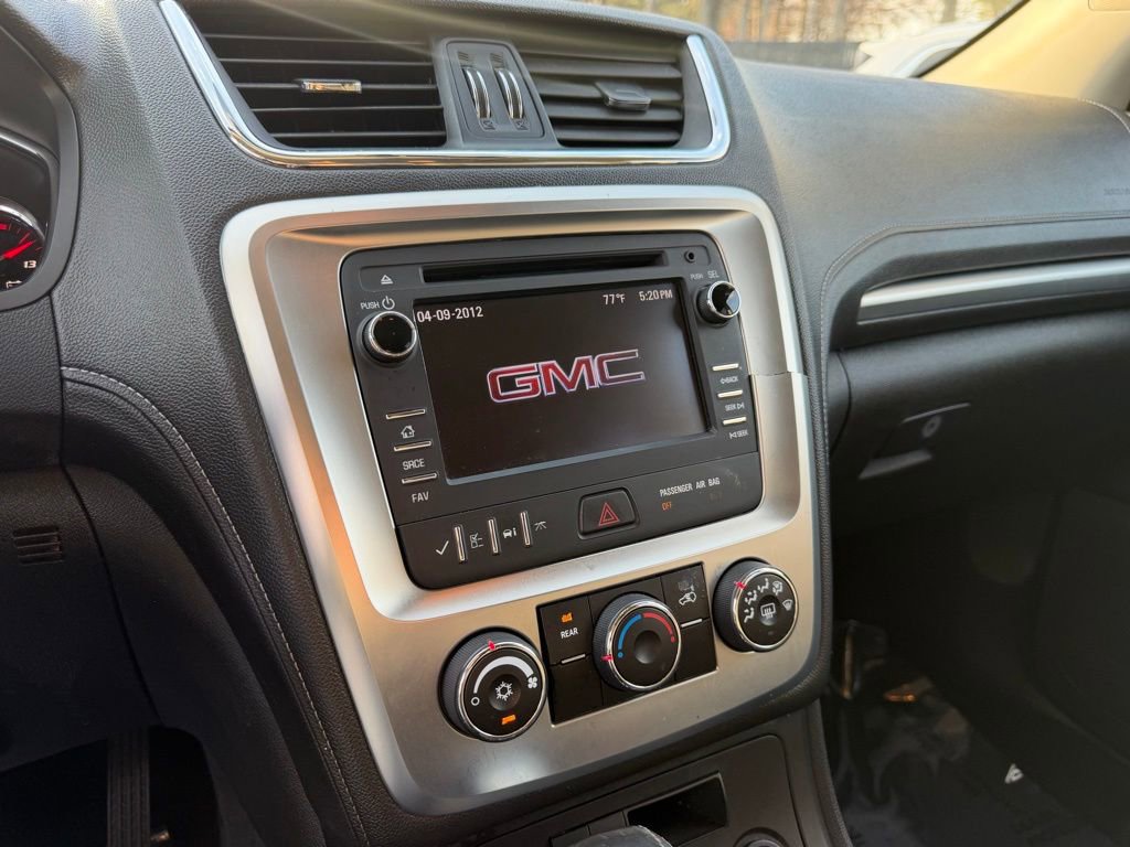 Used 2014 GMC Acadia SLE image 18