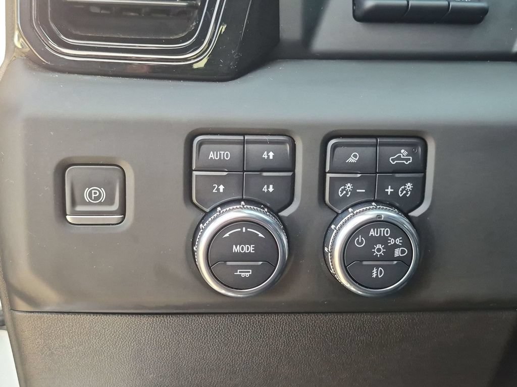 Used 2023 GMC Sierra 1500 AT4 w/ AT4 Premium Package AWD/4WD image 20