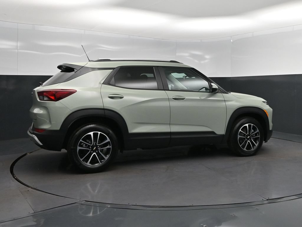 New 2026 Chevrolet TrailBlazer LT w/ Driver Confidence Package FWD image 8