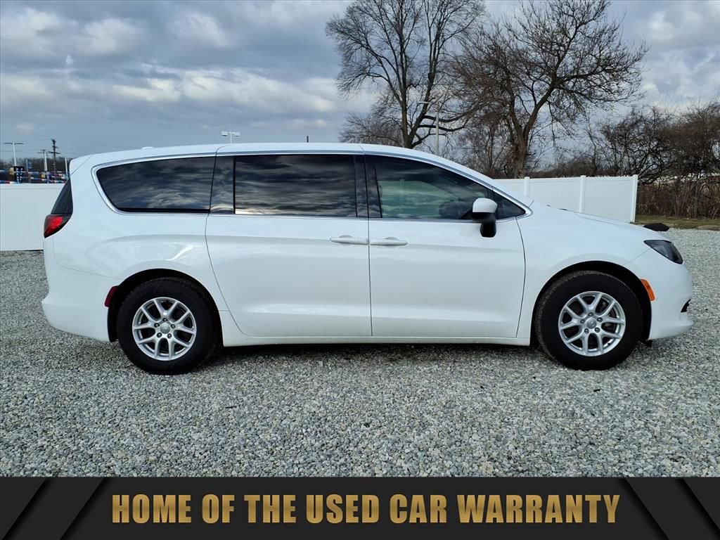 Used 2019 Chrysler Pacifica LX image 10
