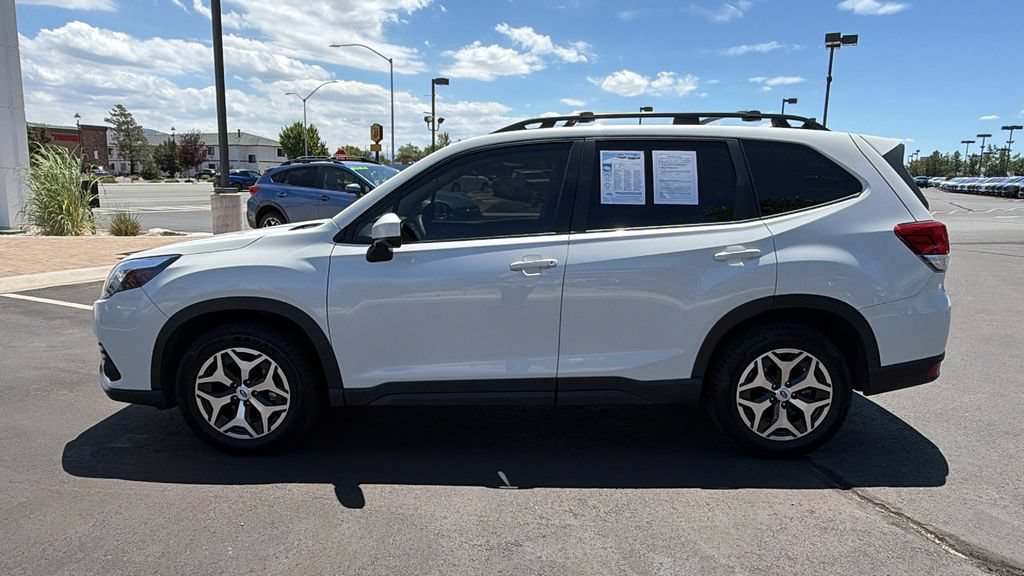 Used 2023 Subaru Forester Premium AWD/4WD image 6