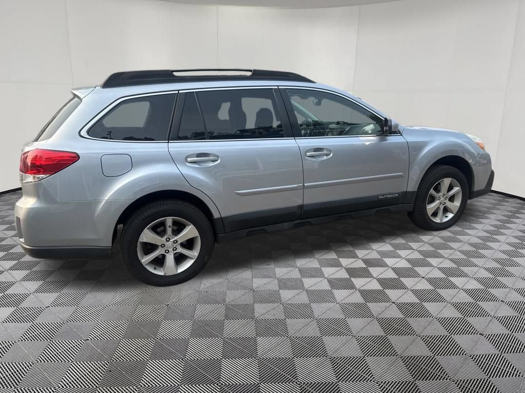 Used 2014 Subaru Outback 2.5i Limited AWD/4WD image 9