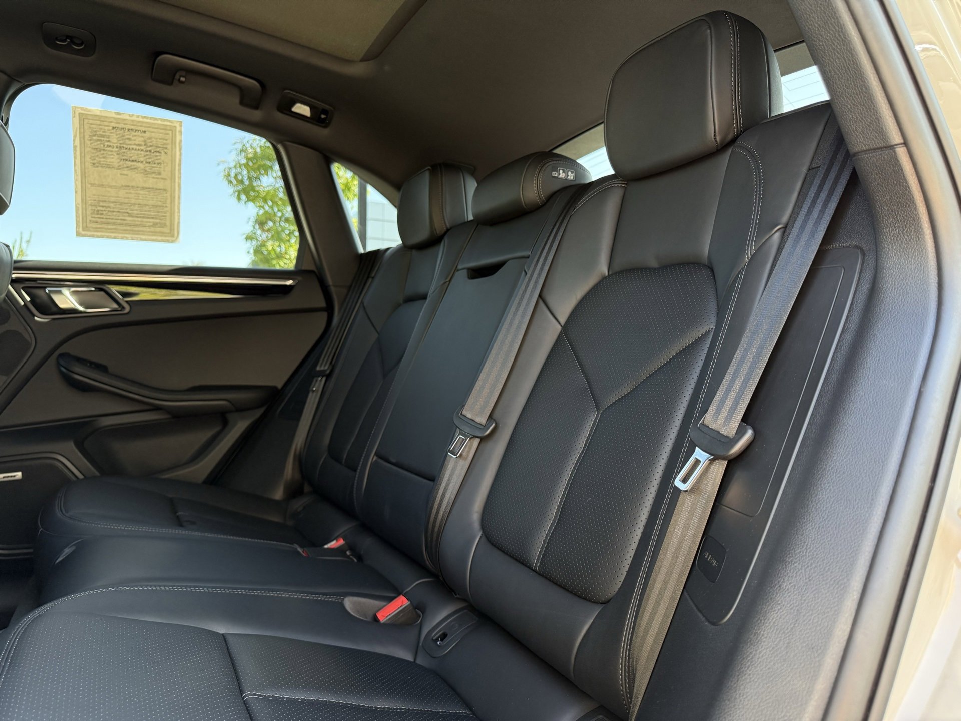 Used 2025 Porsche Macan image 29