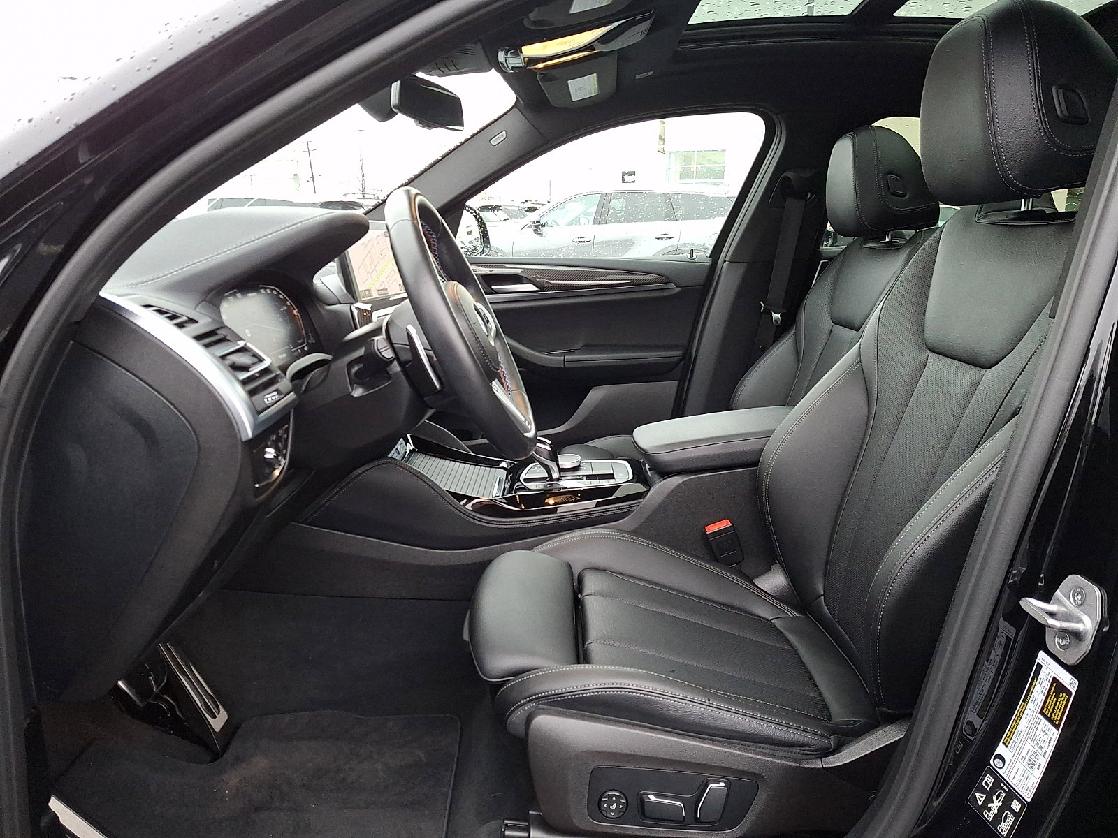 Used 2024 BMW X4 M40i w/ Premium Package image 13