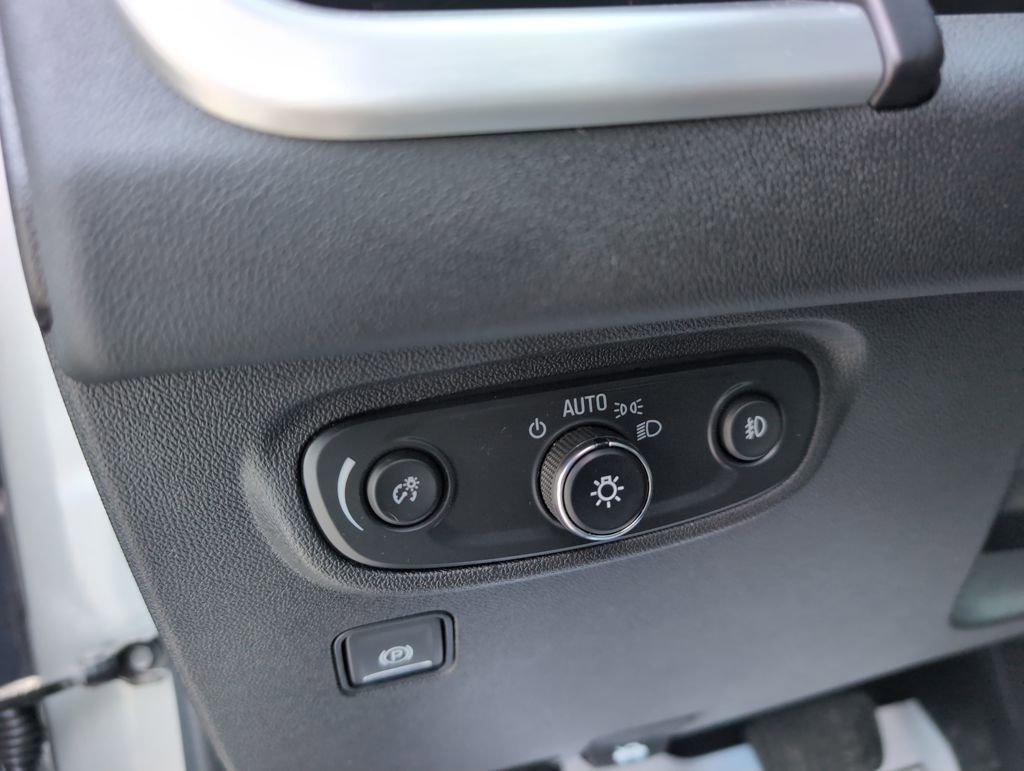 Used 2024 GMC Terrain SLT w/ Infotainment Package II image 20