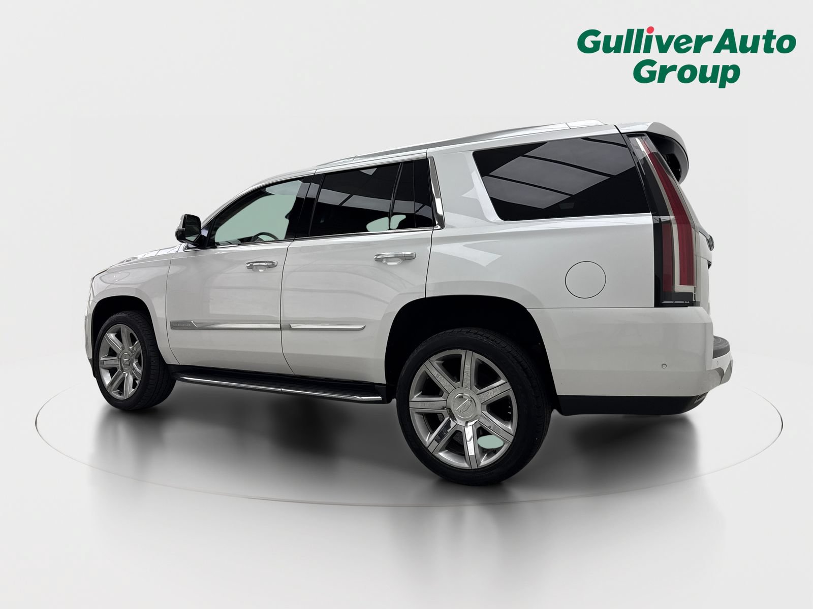 Used 2018 Cadillac Escalade Luxury RWD image 4