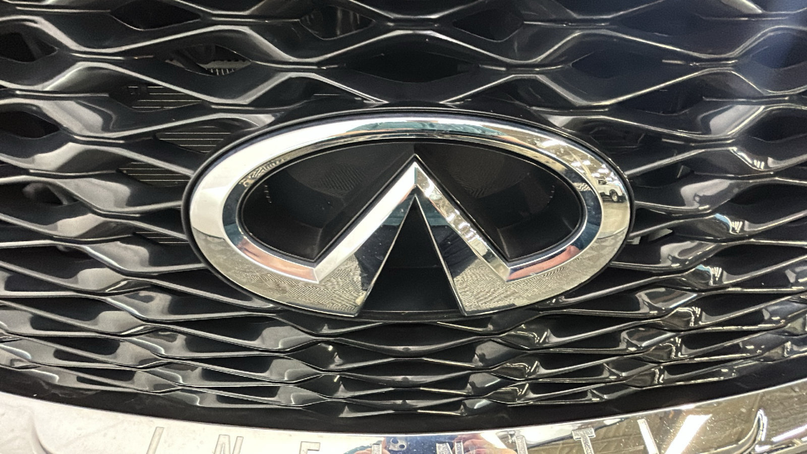 Used 2024 INFINITI QX60 Luxe AWD/4WD image 8