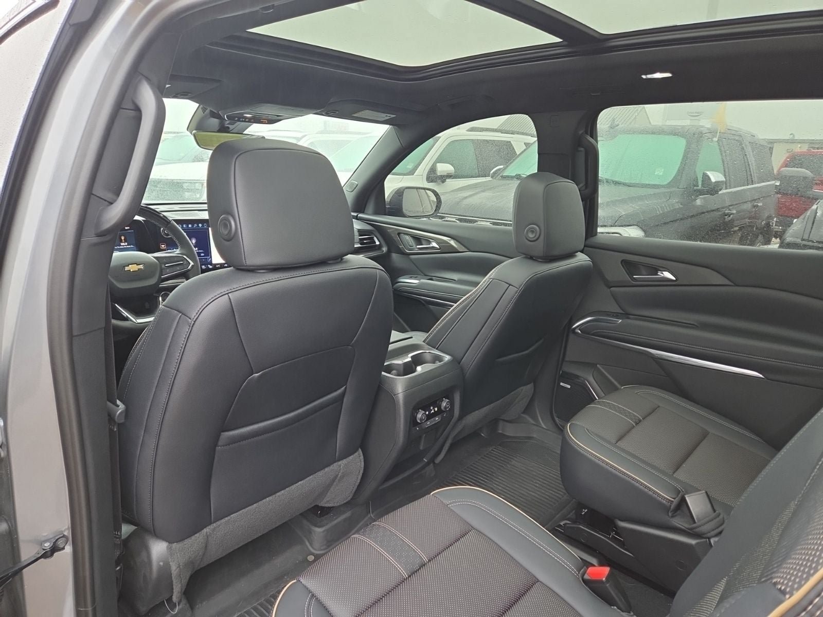 Used 2026 Chevrolet Traverse High Country AWD/4WD image 16