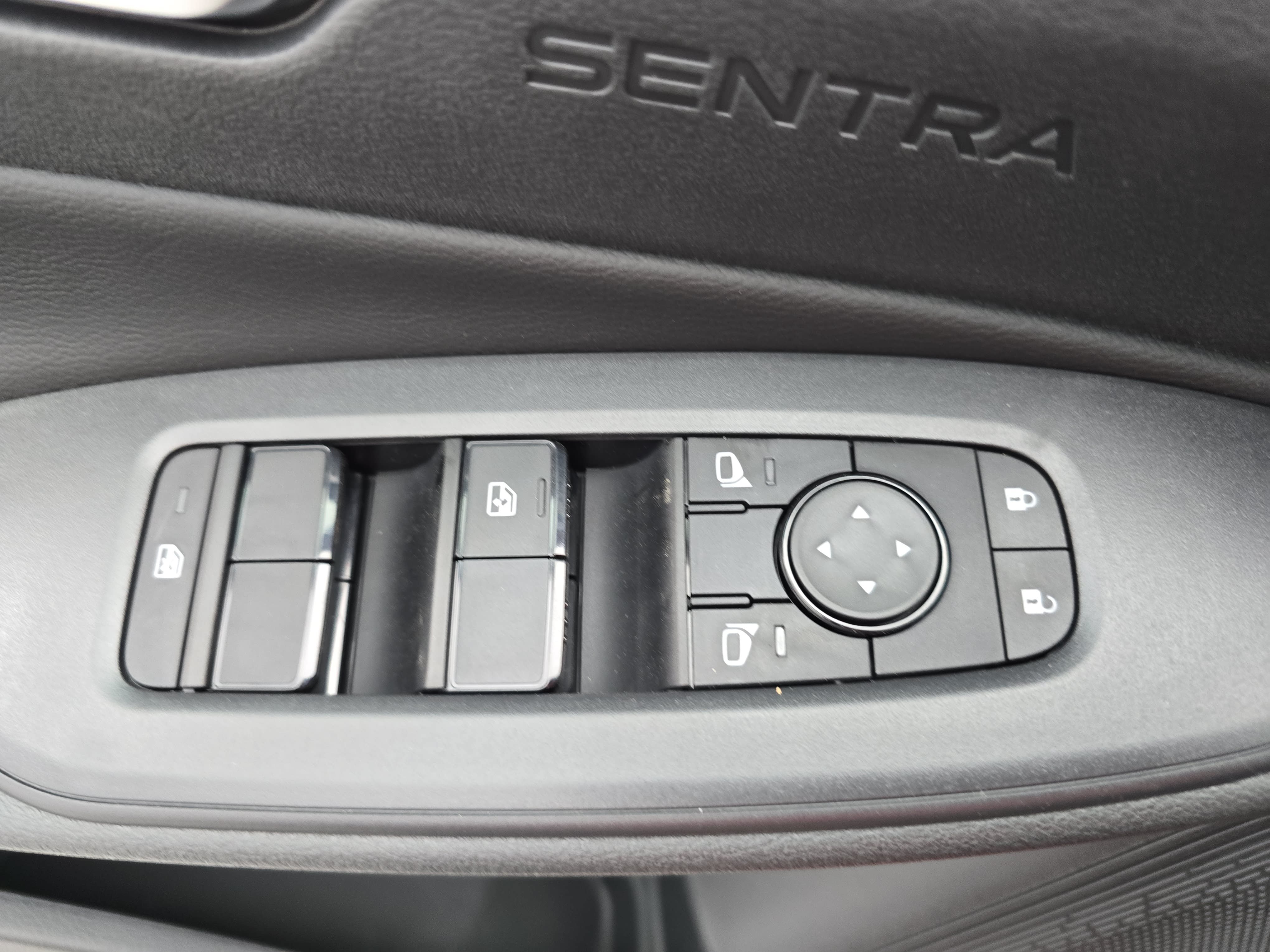 New 2026 Nissan Sentra SV w/ SV Convenience Package FWD image 27