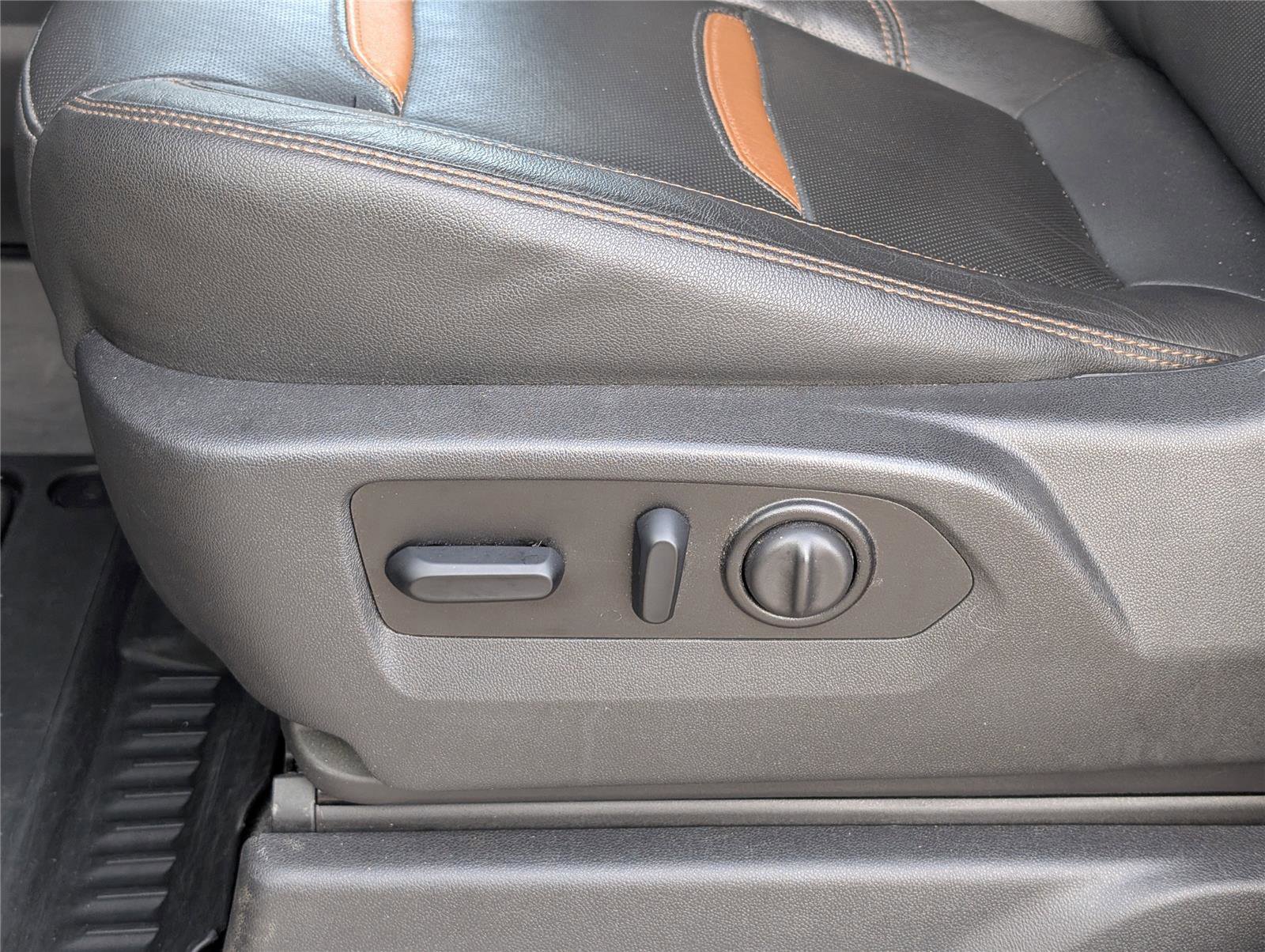 Used 2021 GMC Sierra 1500 AT4 w/ AT4 Value Package image 13