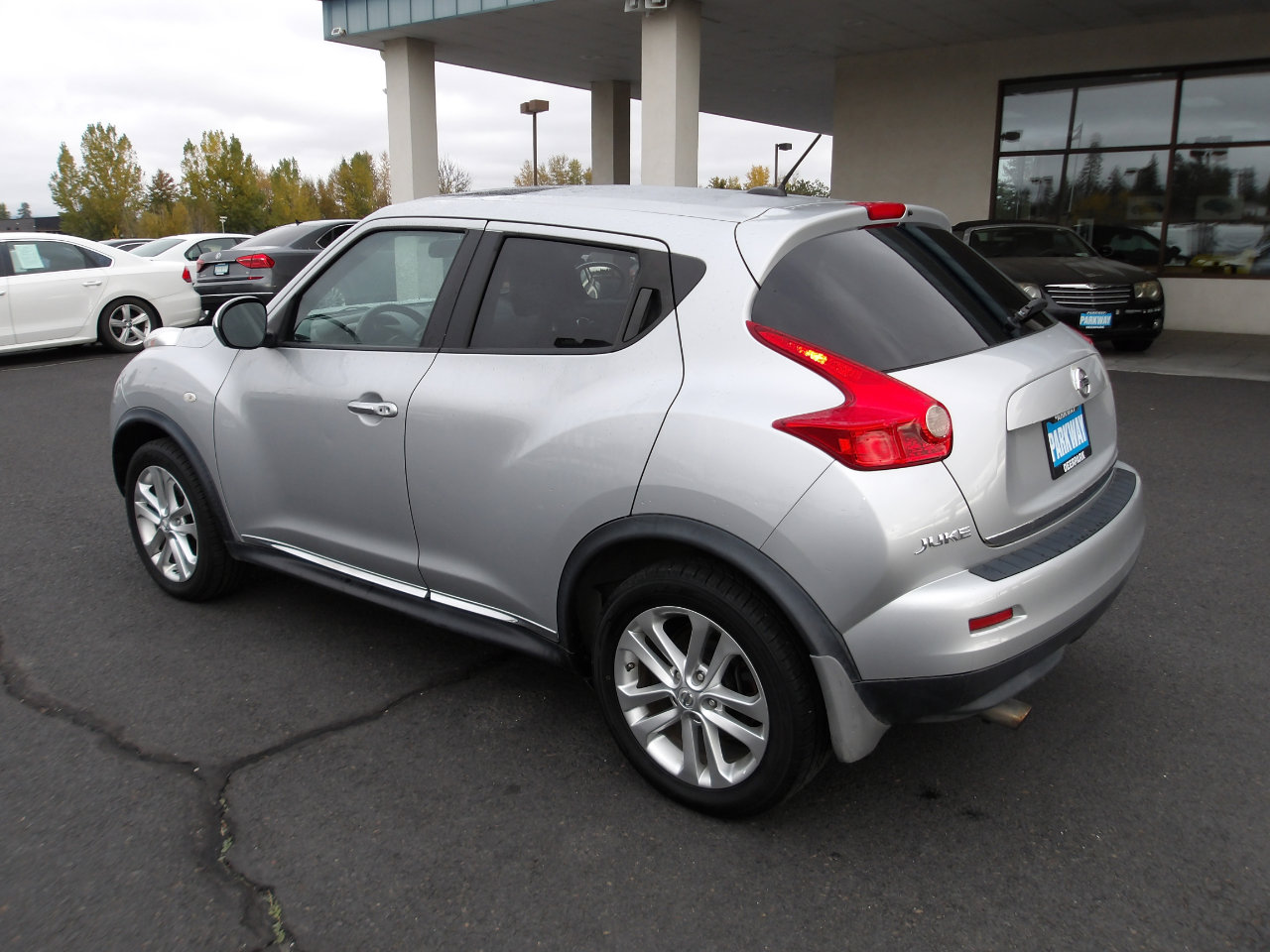 Used 2013 Nissan Juke SL w/ Chrome Pkg image 3