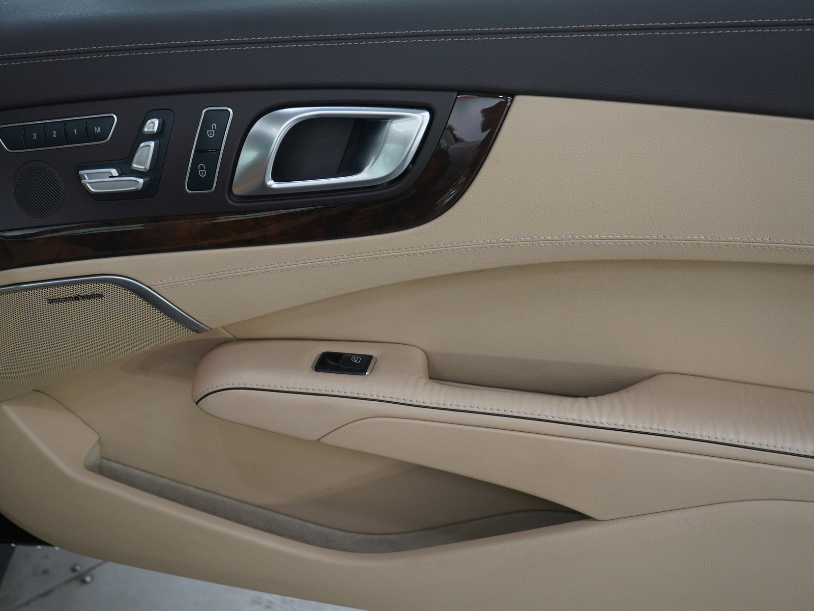 Used 2013 Mercedes-Benz SL 550 image 9